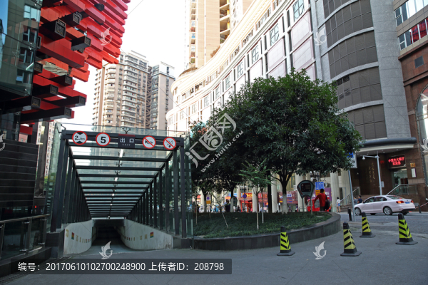 地下停車(chē)場(chǎng)入口