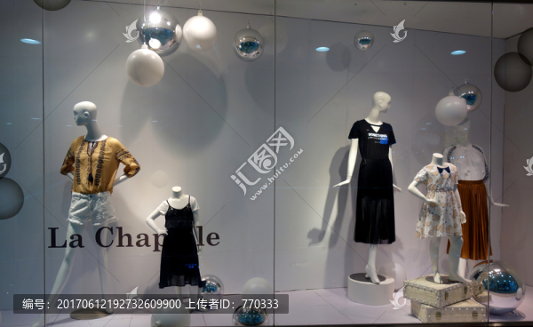 服裝店櫥窗