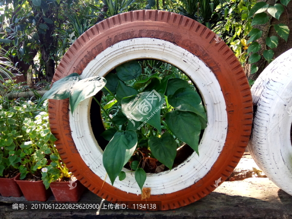輪胎藝術(shù)品,輪胎綠化,輪胎花瓶