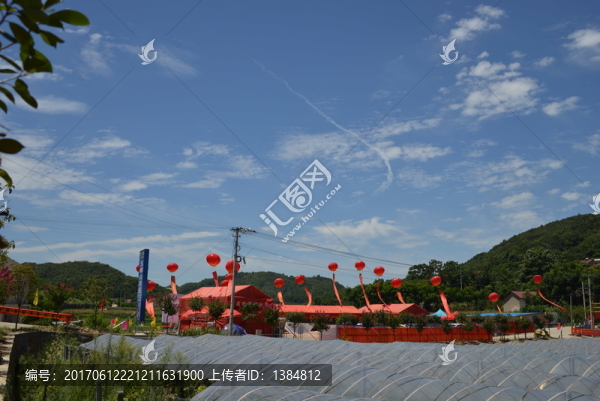 藍(lán)天白云氣球
