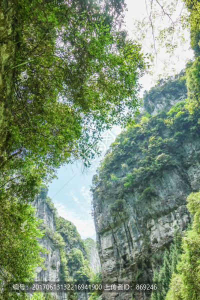 懸崖峭壁