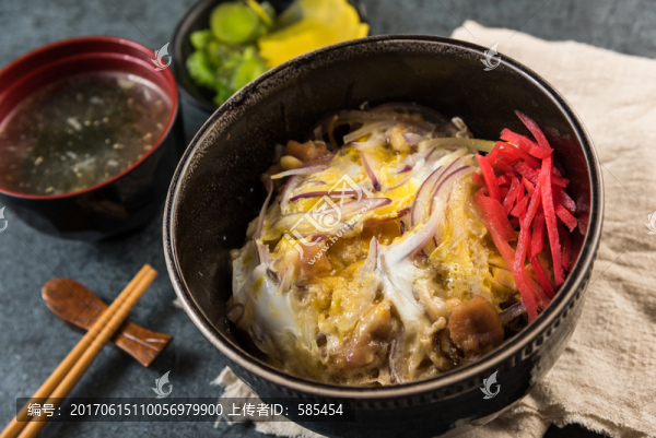 日式丼飯