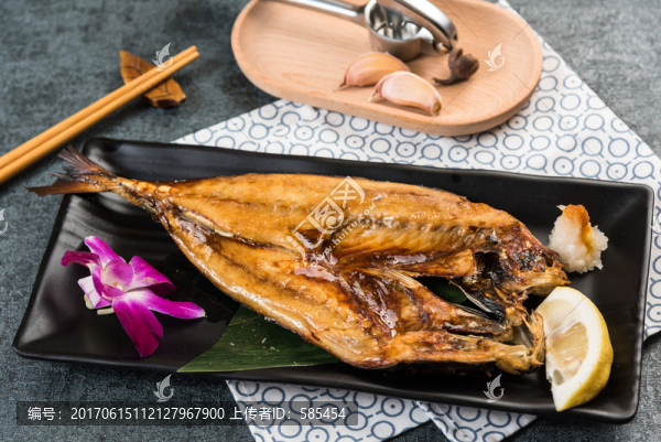 鹽烤開片魚