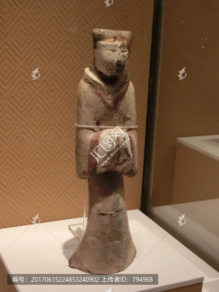 漢代彩繪陶女侍俑