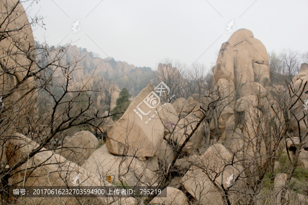 石頭山