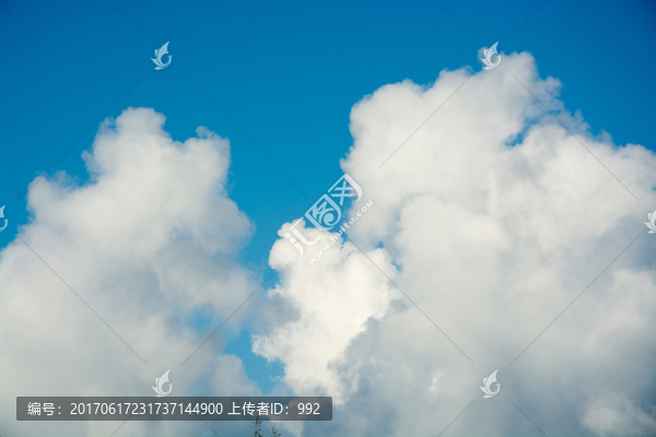 藍(lán)天白云