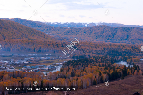 大美禾木秋季新疆風(fēng)景