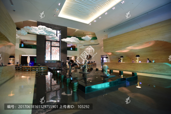 上海萬和昊美藝術(shù)酒店大堂