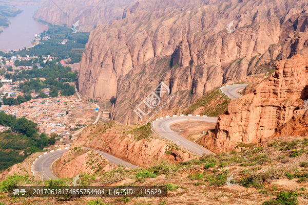 黃河石林風(fēng)景山路十八彎