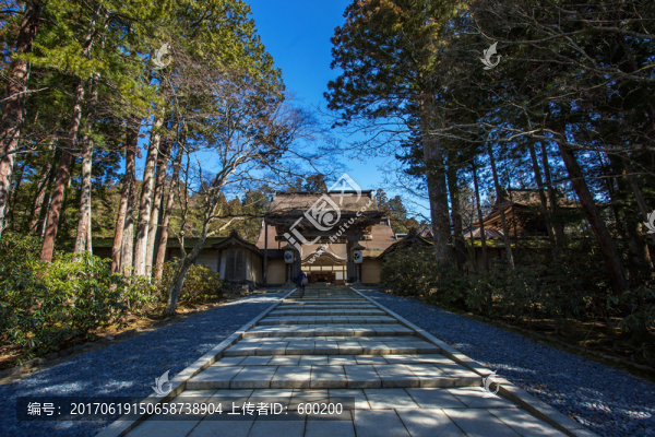 日本高野山金剛峰寺大門