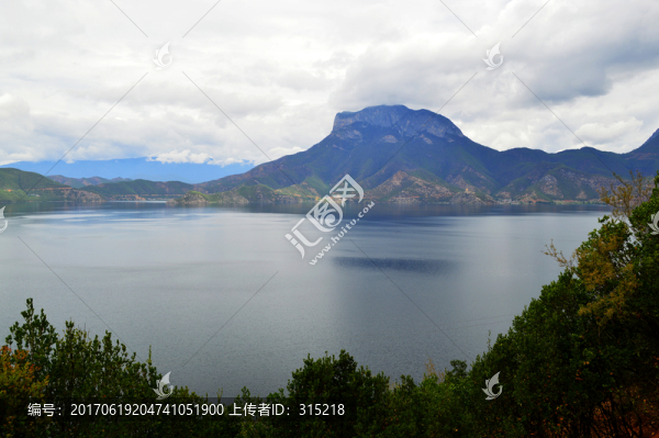 瀘沽湖風(fēng)光