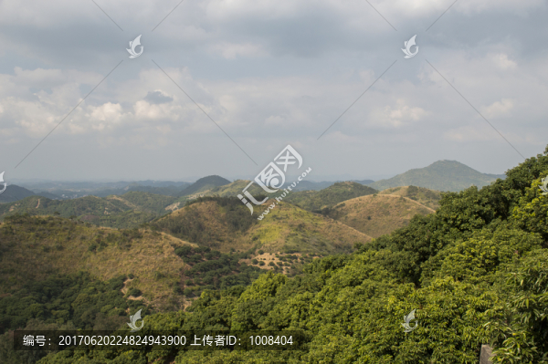 連環(huán)小山山峰
