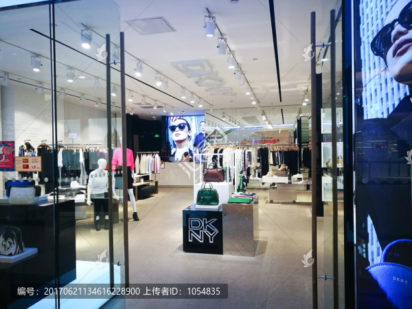 高檔服裝店,精品服裝店