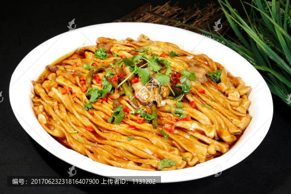豆角燜卷子