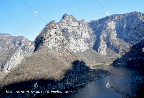 冬季的山水景觀