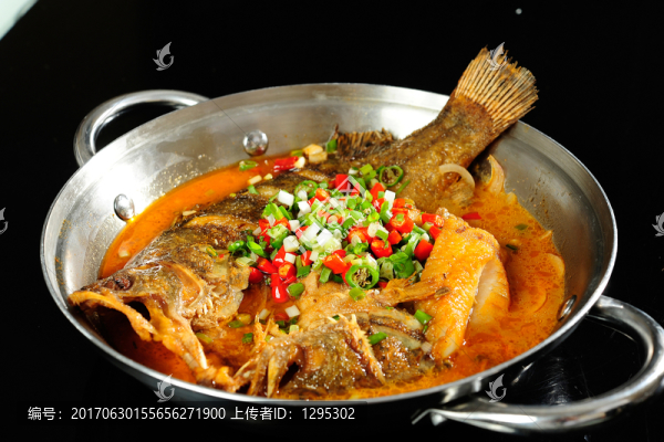 干鍋臭桂魚