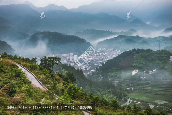 山區(qū)風光