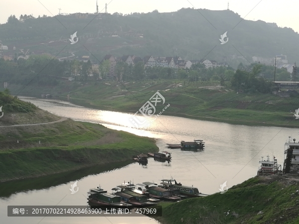 小河
