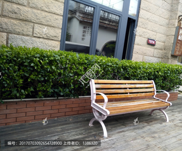 泉州源和堂創(chuàng)意園公園木椅子