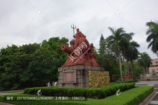人民抗英雕塑