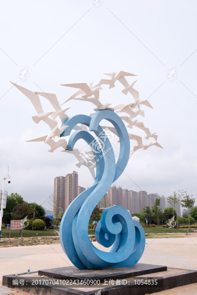 海浪海鳥雕塑