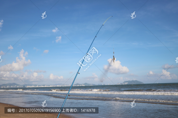 大海和魚(yú)竿