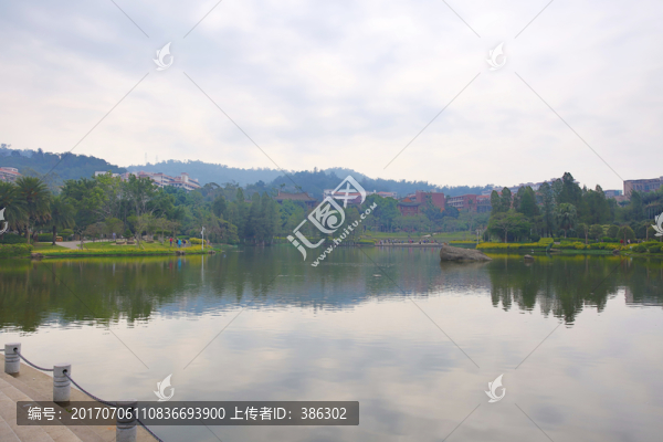 廈門大學(xué)