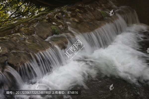 溪流