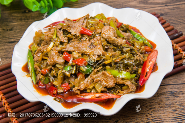 酸菜炒牛肉