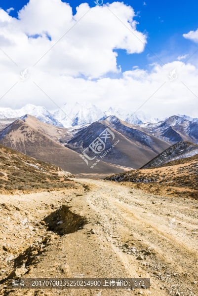 貢嘎雪山