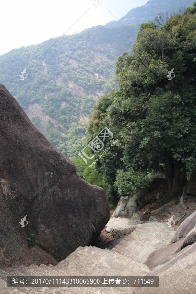 黃山石門(mén)峽登山臺(tái)階
