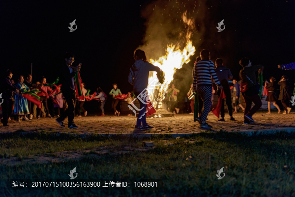 草原篝火