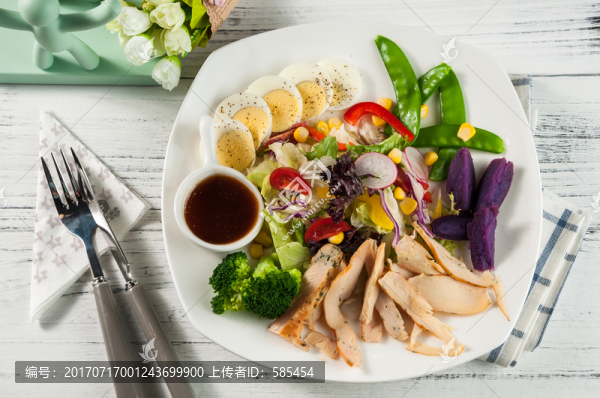 雞肉色拉
