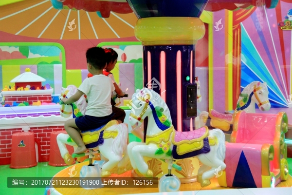 旋轉(zhuǎn)木馬