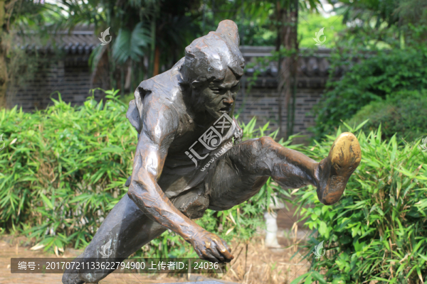 馮子材故居,劉翔銅像