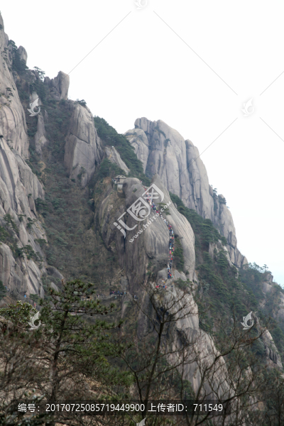 險(xiǎn)峻黃山