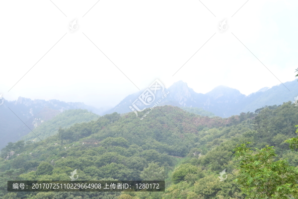 山巒疊嶂