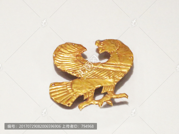 西漢鷹形金飾片