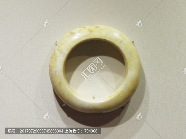 新石器時(shí)代玉鐲