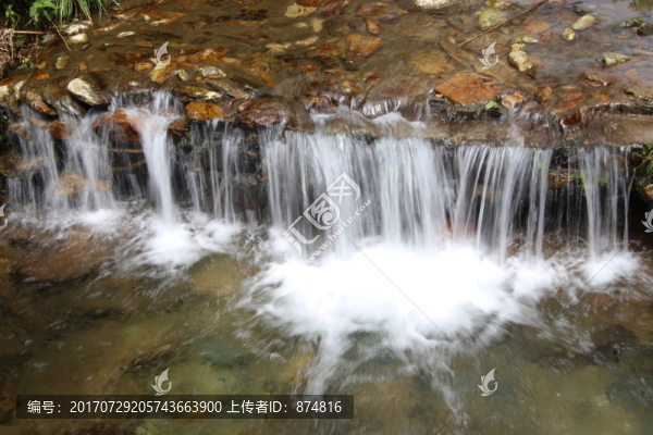 溪流