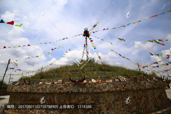 蒙古草原敖包