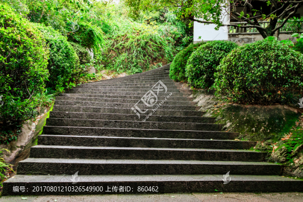 石臺(tái)階
