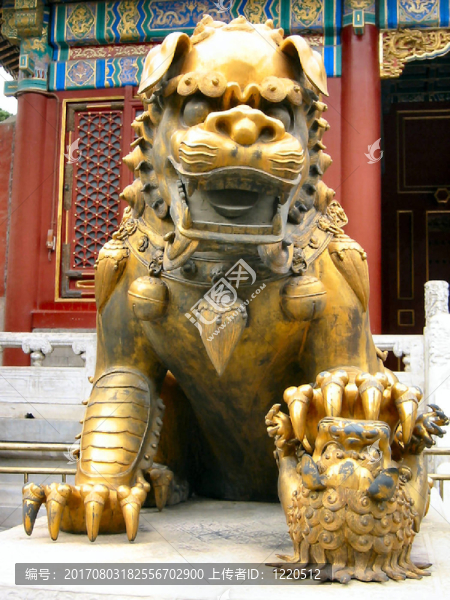 龍的雕像