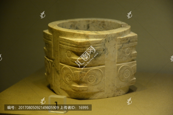 神人獸面紋琮