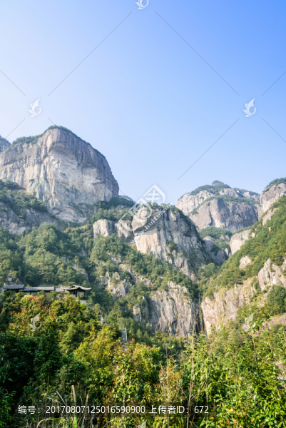 崖下庫風(fēng)景區(qū)山景