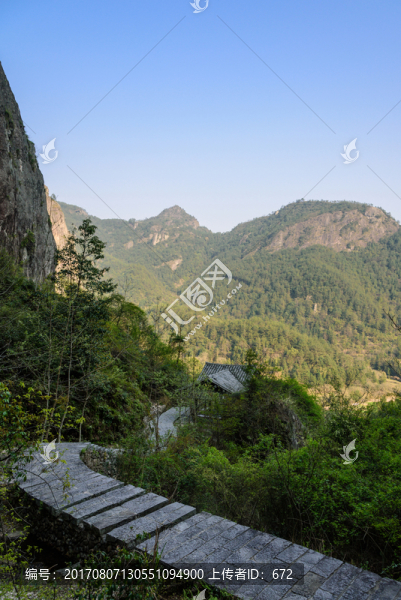 崖下庫風景區(qū)山道