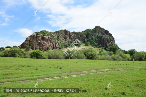 烏蘭布統(tǒng)草原,大紅山