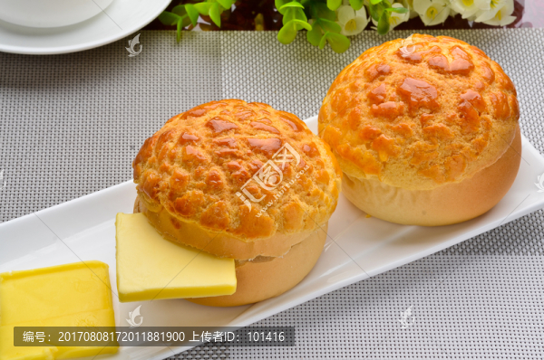 牛油菠蘿包