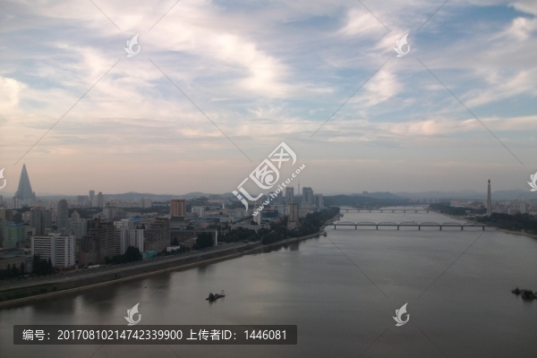 黃昏的朝鮮平壤城市天際線