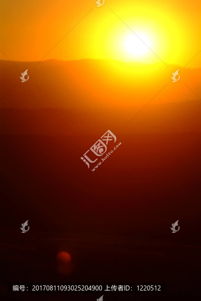 夕陽(yáng)在山